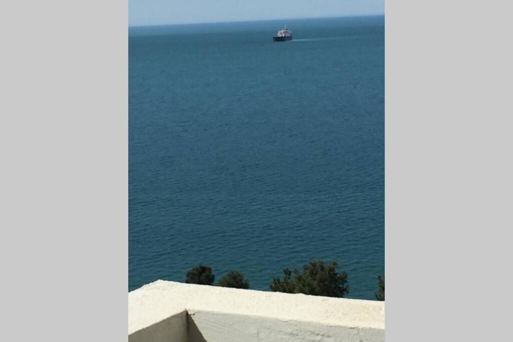 Аппартаменты С Двумя Балконами На Море И Горы Makhinjauri Exterior photo