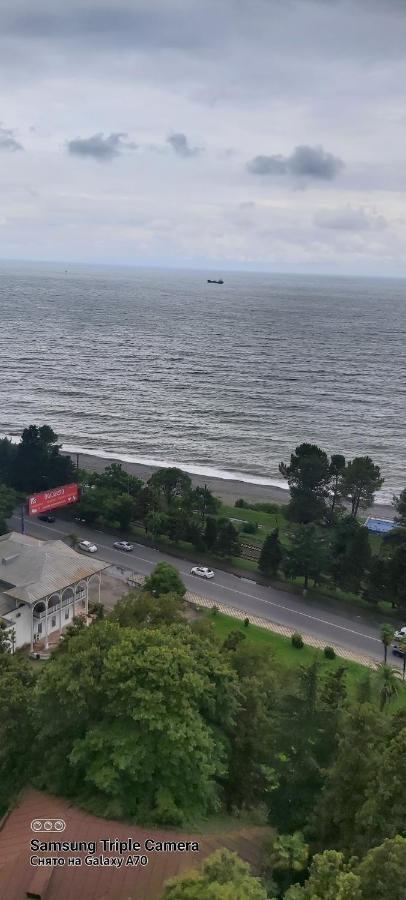 Аппартаменты С Двумя Балконами На Море И Горы Makhinjauri Exterior photo